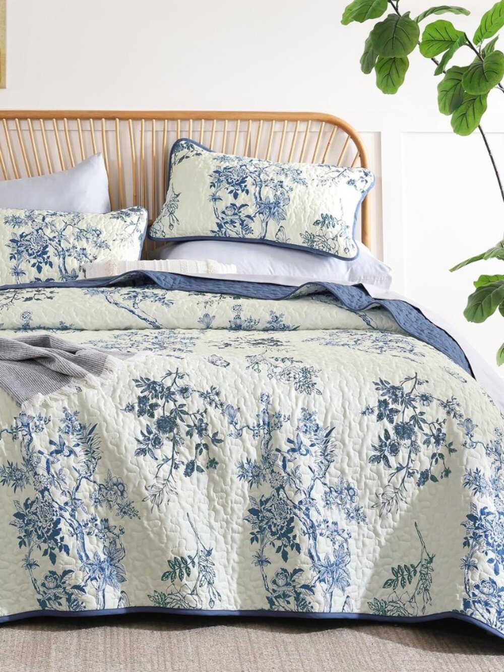Floral Quilt Set Queen,3 Pcs Blue Bedspreads Coverlets Set